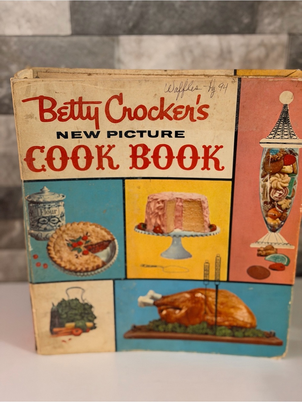 Vintage 1961 Betty Crocker New Picture Cook Book 1st Edition Binder Ring Bound